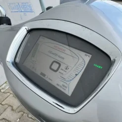 BTW-voertuig Vespa Elettrica Grey/Black DXF-40-F