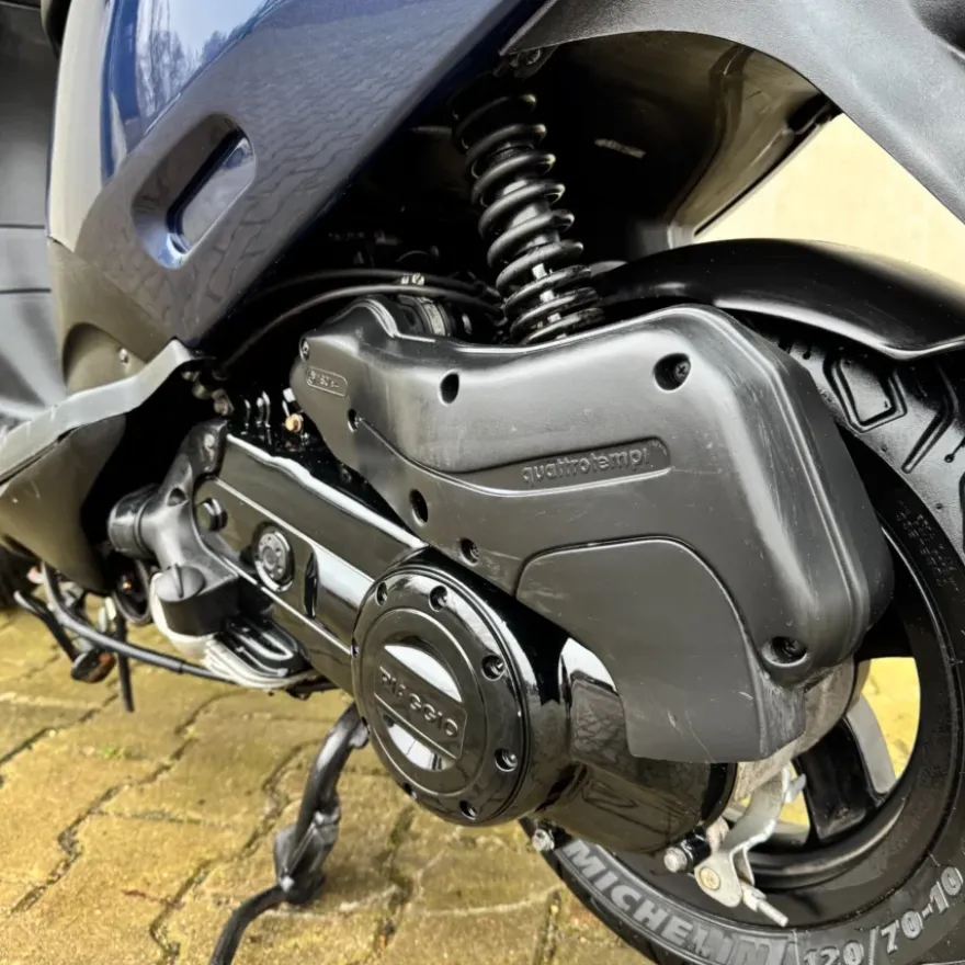 SOLD PIAGGIO Zip 45km/h FHK-69-J