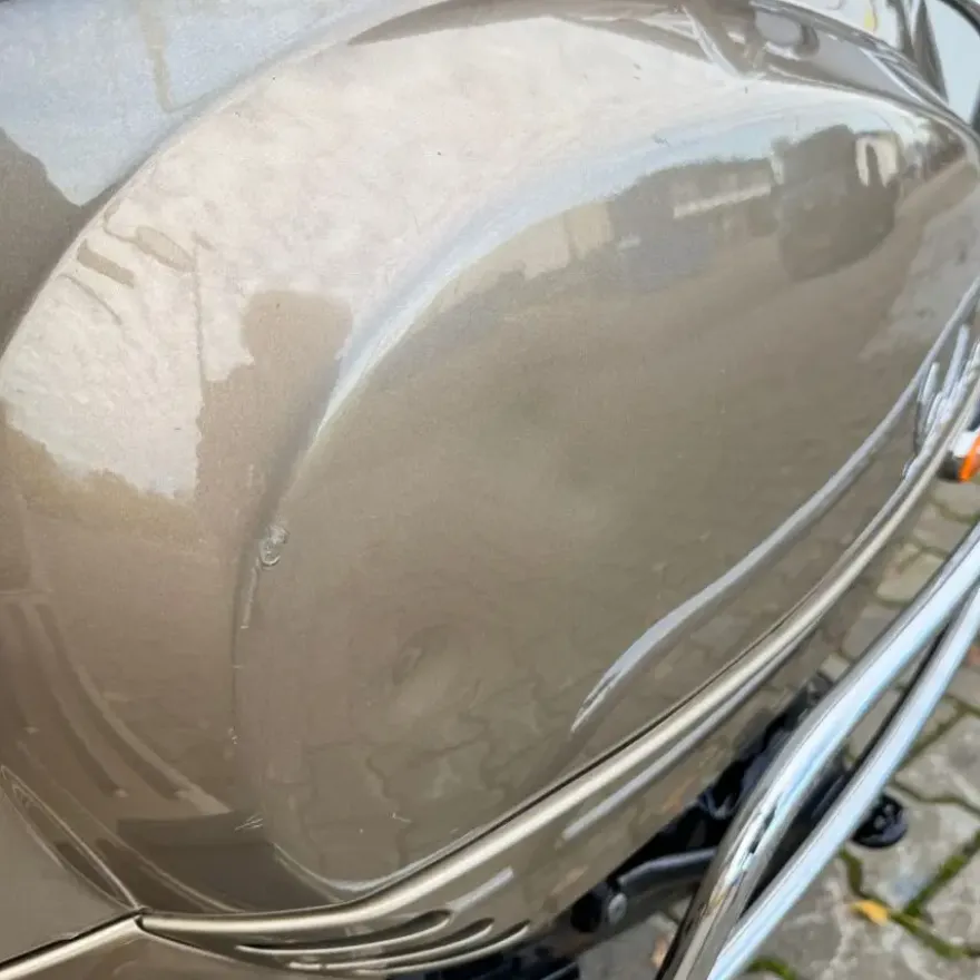 SOLD Vespa LX 50 F-180-GT