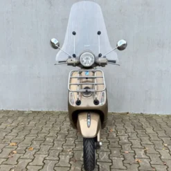 SOLD Vespa LX 50 F-180-GT