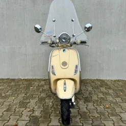 SOLD Vespa LXV 125 MV-ZN-63