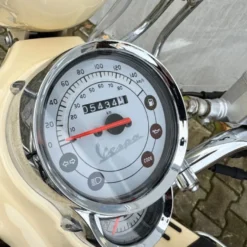 SOLD Vespa LXV 125 MV-ZN-63