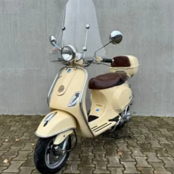 SOLD Vespa LXV 125 MV-ZN-63