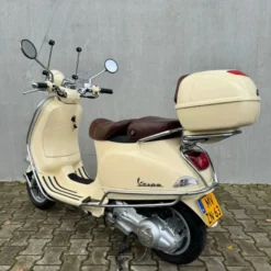 SOLD Vespa LXV 125 MV-ZN-63