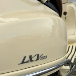 SOLD Vespa LXV 125 MV-ZN-63