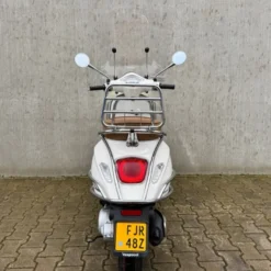SOLD Vespa Primavera Bianco FJR-48-Z