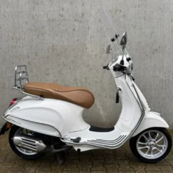 SOLD Vespa Primavera Bianco FJR-48-Z