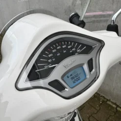 SOLD Vespa Primavera Bianco FJR-48-Z