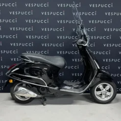 SOLD Vespa Primavera Glans Zwart DHR-68-V