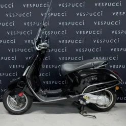 SOLD Vespa Primavera Glans Zwart DHR-68-V