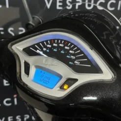 SOLD Vespa Primavera Glans Zwart DHR-68-V