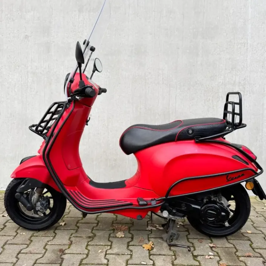 SOLD Vespa Primavera Mat Rood DRN-12-L