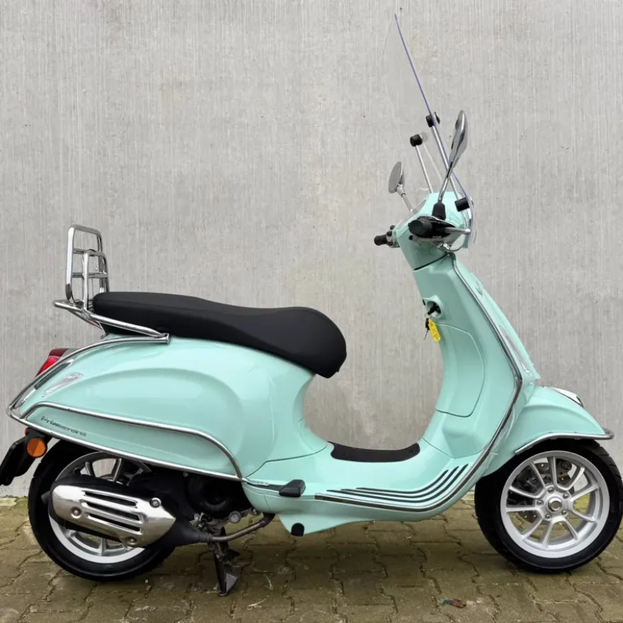 SOLD Vespa Primavera Verde Relax DTZ-74-T