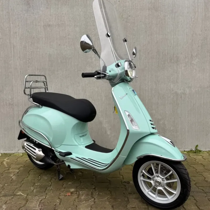 SOLD Vespa Primavera Verde Relax DTZ-74-T