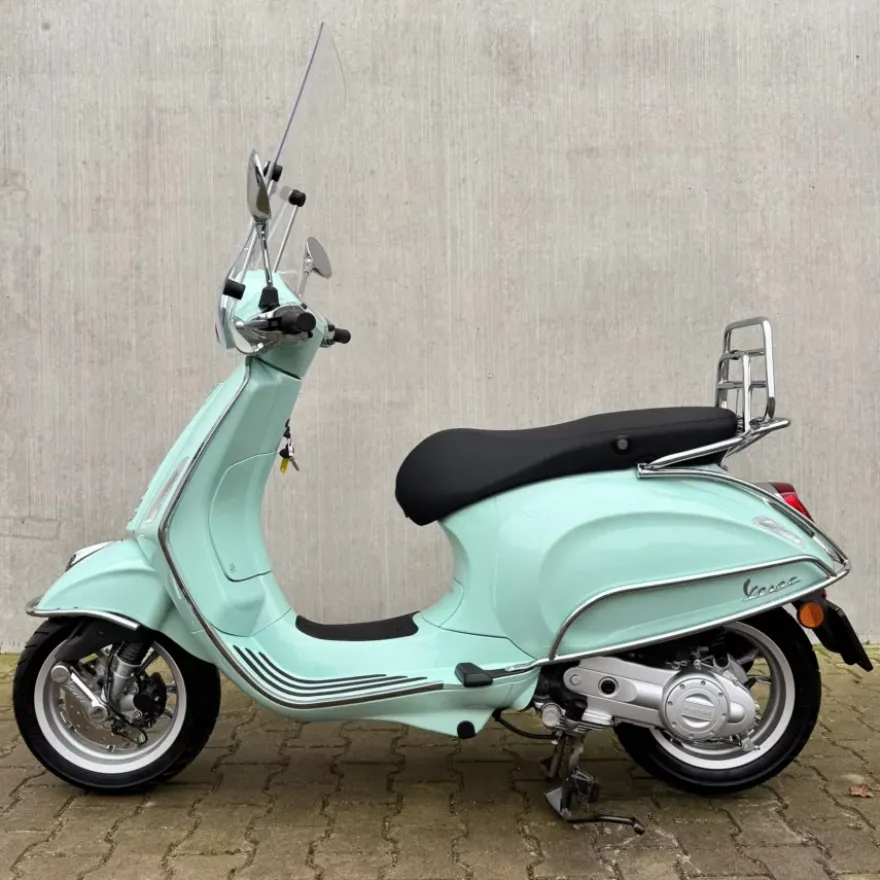 SOLD Vespa Primavera Verde Relax DTZ-74-T