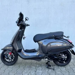 SOLD Vespa Sprint Custom Agaat Grijs DPB-79-R