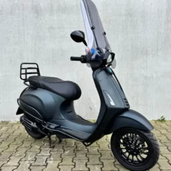 SOLD Vespa Sprint Custom Black to Blue DNH-97-P