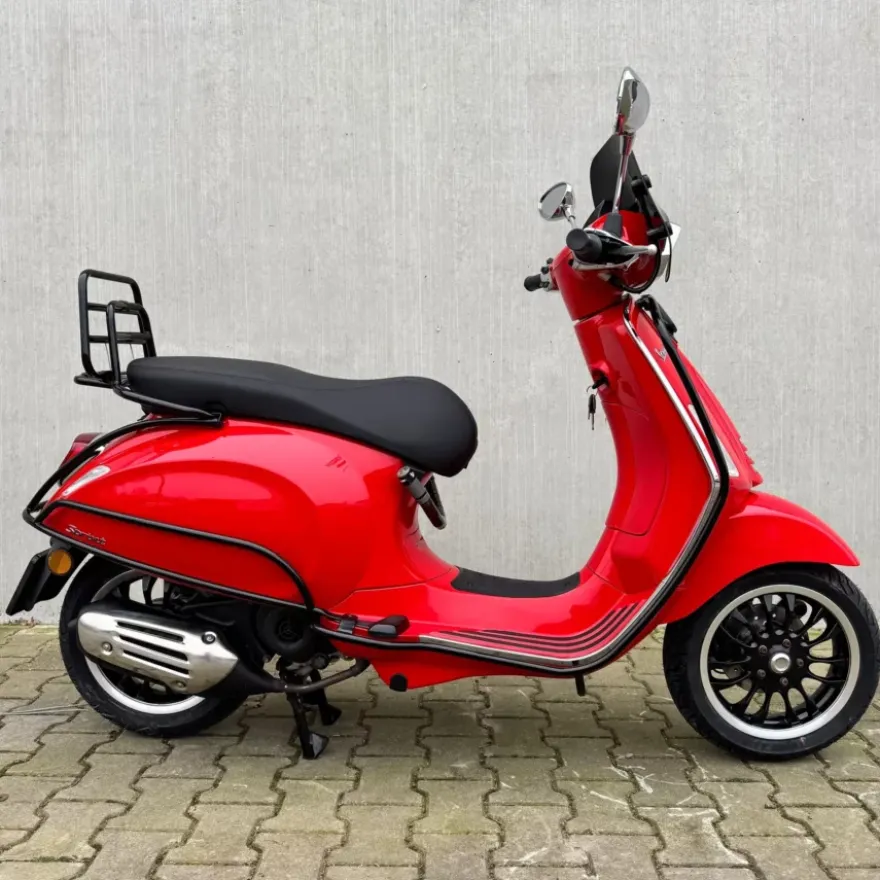 SOLD Vespa Sprint Glans Rood DRF-80-P