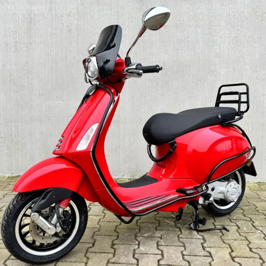 SOLD Vespa Sprint Glans Rood DRF-80-P