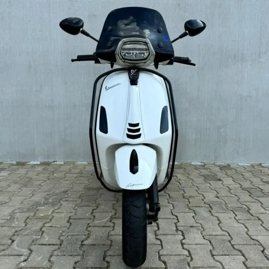 SOLD VESPA Sprint Glans wit FHG-87-R