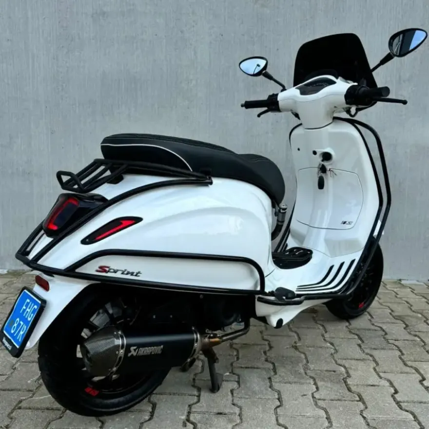 SOLD VESPA Sprint Glans wit FHG-87-R