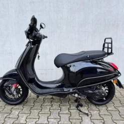 SOLD Vespa Sprint Glans Zwart DLH-72-V