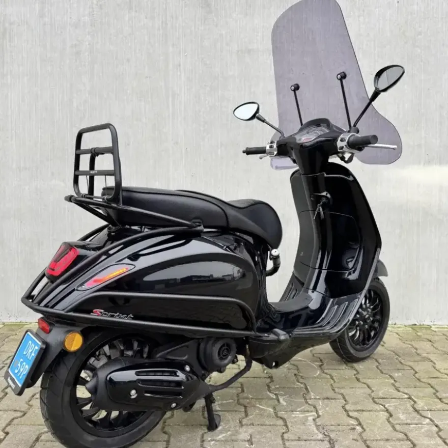SOLD Vespa Sprint Glans Zwart DRF-59-P