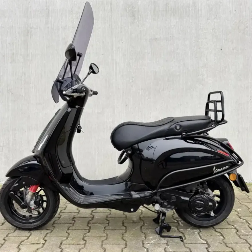 SOLD Vespa Sprint Glans Zwart DRF-59-P