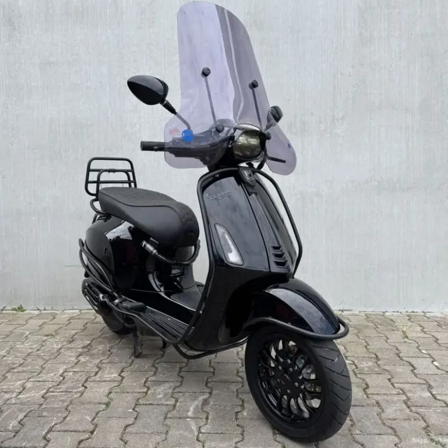 SOLD Vespa Sprint Glans Zwart DRR-75-B
