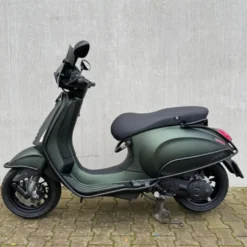 SOLD Vespa Sprint Mat Groen DTS-18-Z