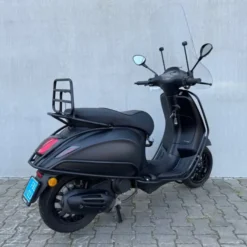 SOLD Vespa Sprint Mat Zwart FBL-02-J