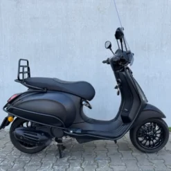SOLD Vespa Sprint Mat Zwart FBL-02-J