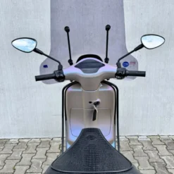 SOLD Vespa Sprint Rose Biege FFG-25-L