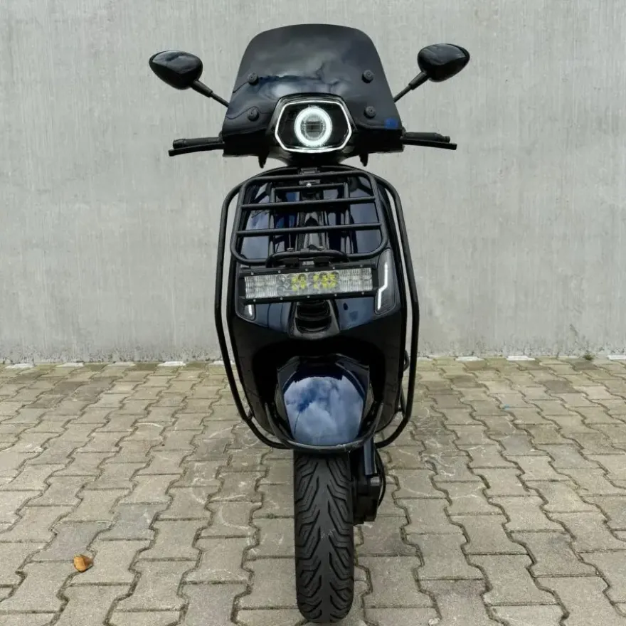 SOLD VESPA Sprint San Marino 80cc FBS-70-N