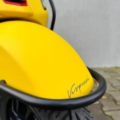 SOLD Vespa Sprint Sport Mat Geel DRS-60-F