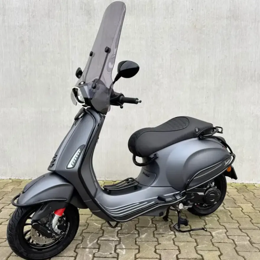 SOLD Vespa Sprint Sport Mat Grijs DTB-60-L
