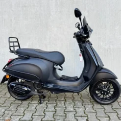 SOLD Vespa Sprint Sport Mat Zwart DXJ-52-H