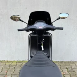 SOLD Vespa Sprint Sport Mat Zwart DZL-26-X