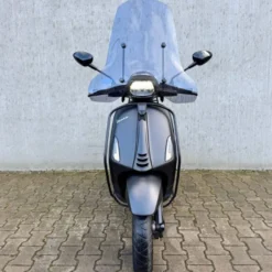 SOLD Vespa Sprint Sport Mat Zwart DSG-11-Z