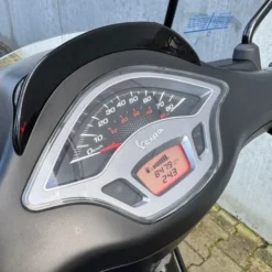 SOLD Vespa Sprint Sport Mat Zwart DSG-11-Z