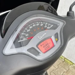 SOLD Vespa Sprint Sport Mat Zwart FHG-64-V