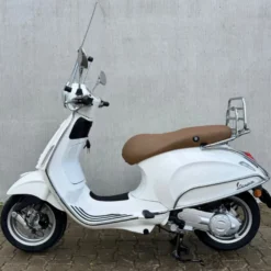 Vespa Primavera Facelift 2026 – Bianco Innocente