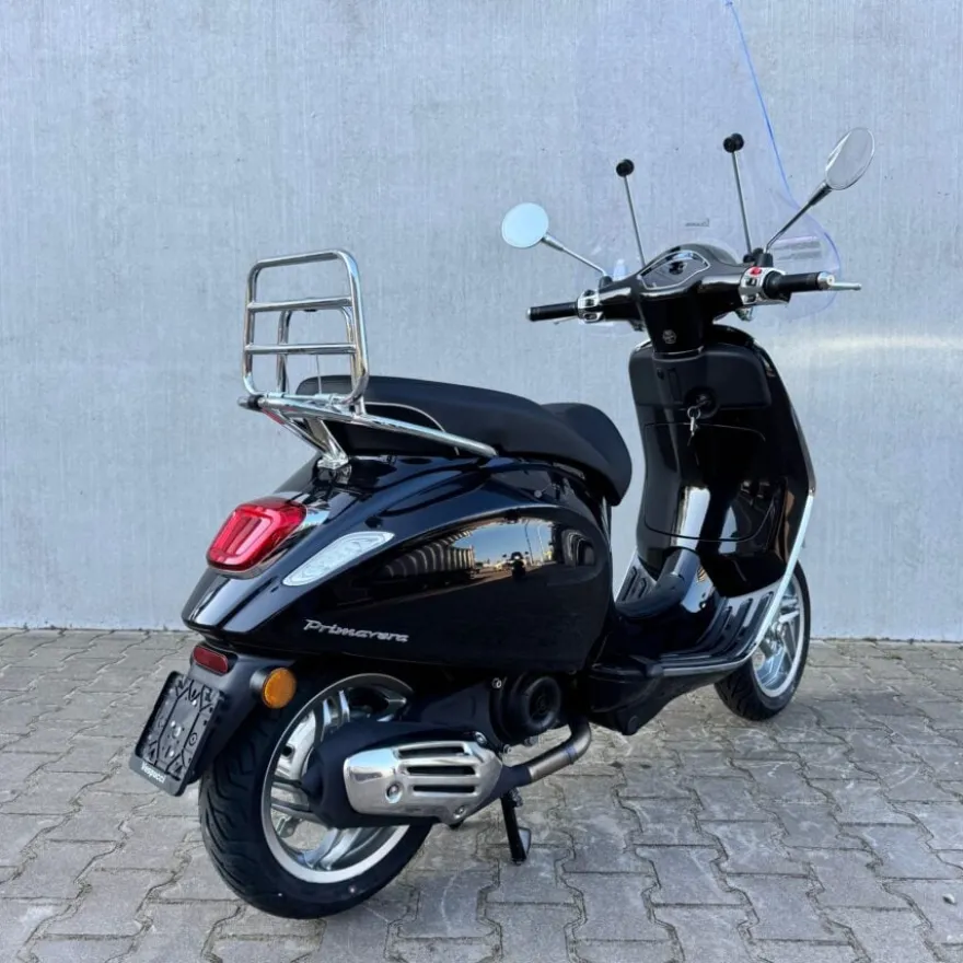 Vespa Primavera Facelift 2026 – Nero Convinto