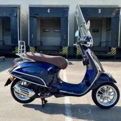 Vespa Primavera Glans Blauw 2024