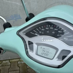 Vespa Primavera Mint Groen DTK-71-T