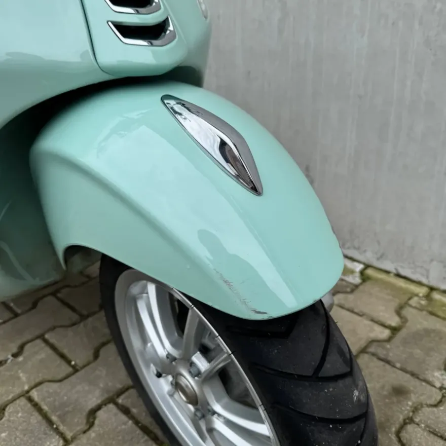 Vespa Primavera Mint Groen DTK-71-T