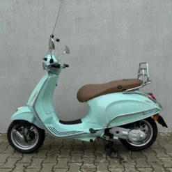 Vespa Primavera Mint Groen DTK-71-T
