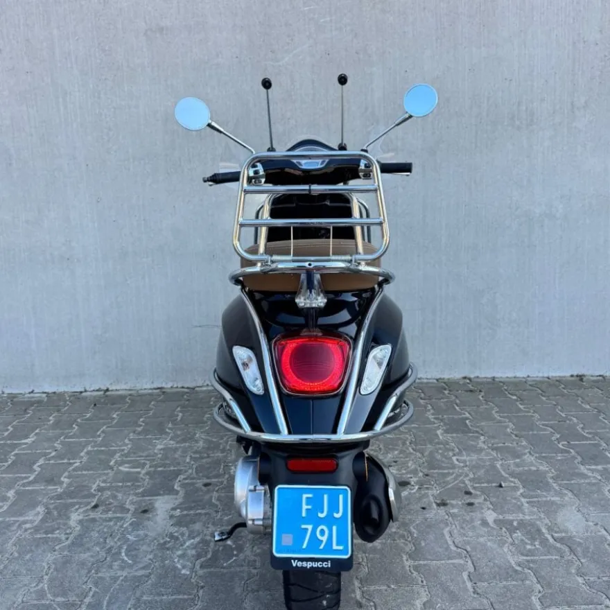 Vespa Primavera Nero Convinto FJJ-79-L