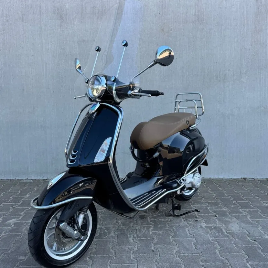 Vespa Primavera Nero Convinto FJJ-79-L