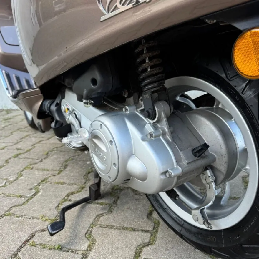 Vespa Primavera Touring Marrone DHG-65-F